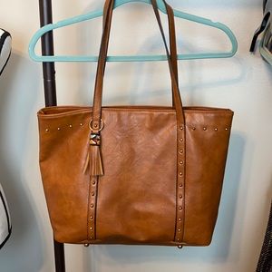 Boutique Boho Tote with zipper